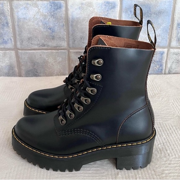NEW Womens Size 6 Dr. Martens Leona Sendal Leather Heeled Lace Up Black Boots - Picture 2 of 8